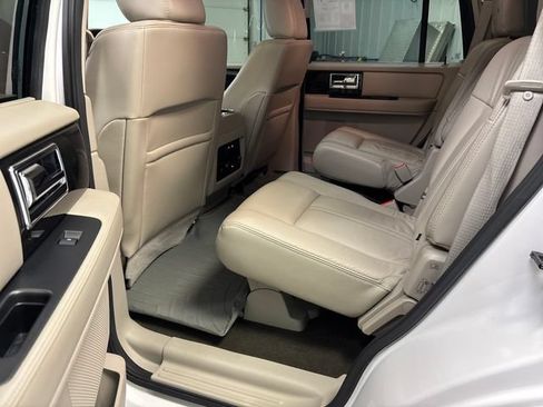 Used 2016 Lincoln Navigator Select AWD/4WD image 27