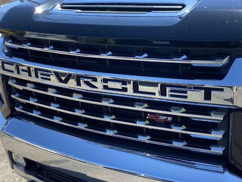 Used 2021 Chevrolet Silverado 2500 LTZ AWD/4WD image 25