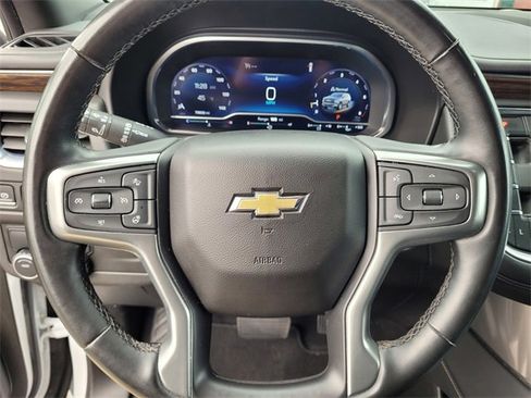Used 2023 Chevrolet Suburban Premier image 23