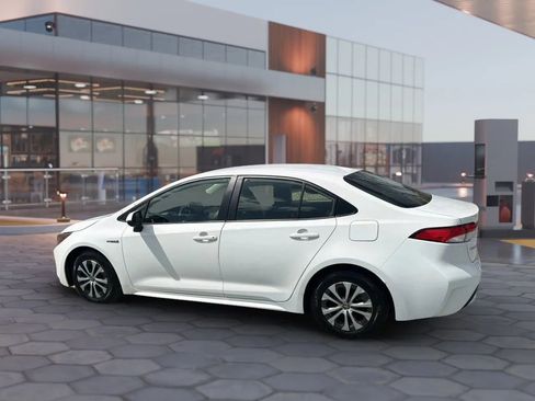 Used 2020 Toyota Corolla LE FWD image 4