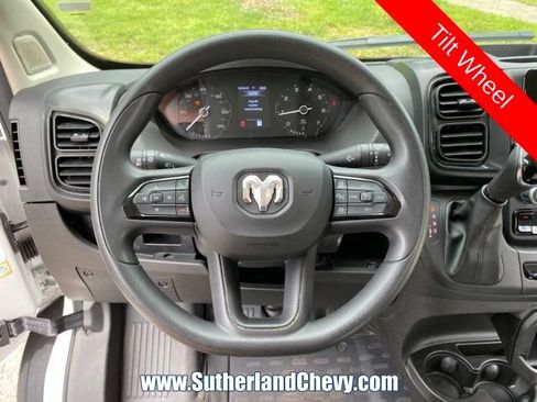Used 2025 RAM ProMaster 2500 w/ Convenience Group FWD image 18