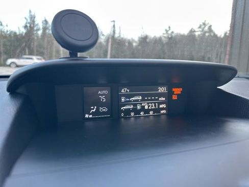 Used 2018 Subaru Forester 2.5i Premium image 17