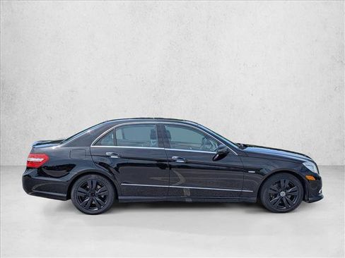 Used 2011 Mercedes-Benz E 350 BlueTEC Sedan image 4