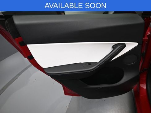 Used 2021 Tesla Model Y Long Range AWD/4WD image 26