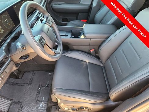 Certified 2025 Hyundai Santa Fe Calligraphy image 8