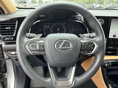 Used 2024 Lexus NX 250 FWD image 21