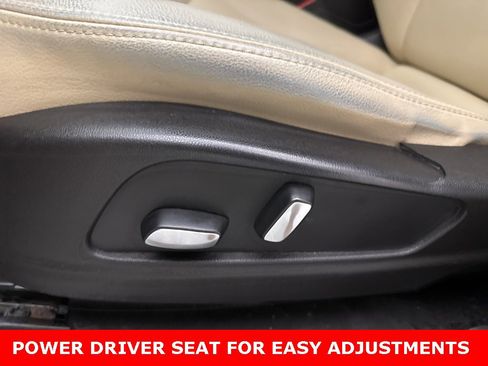 Used 2018 Cadillac XT5 AWD image 5