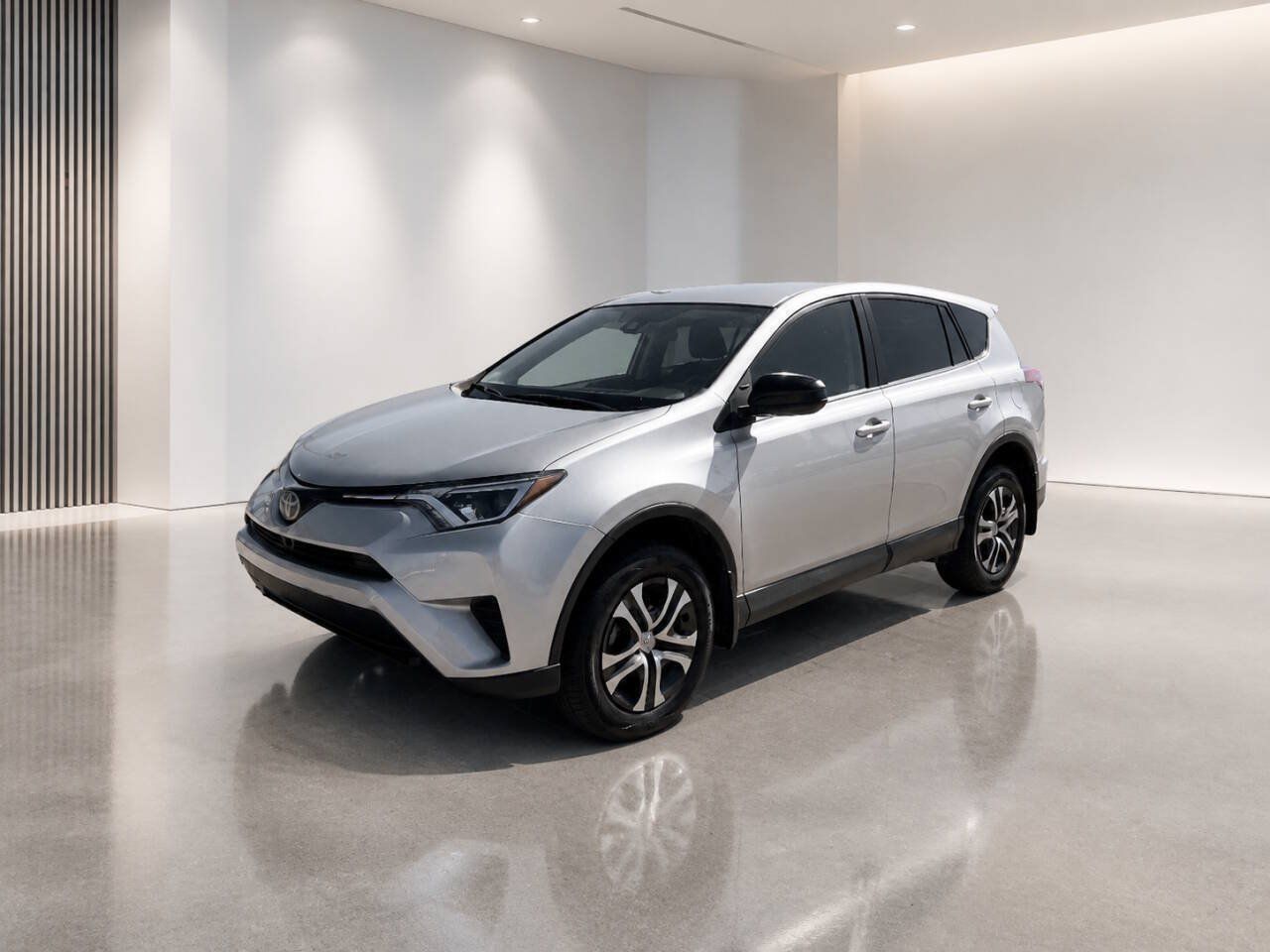 Used 2018 Toyota RAV4 LE w/ Carpet Mat Package FWD image 1