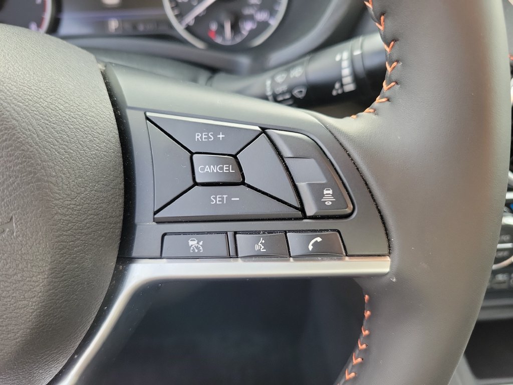 Certified 2025 Nissan Sentra SR FWD image 21