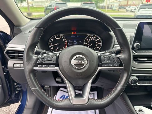 Used 2024 Nissan Altima 2.5 SR FWD image 18