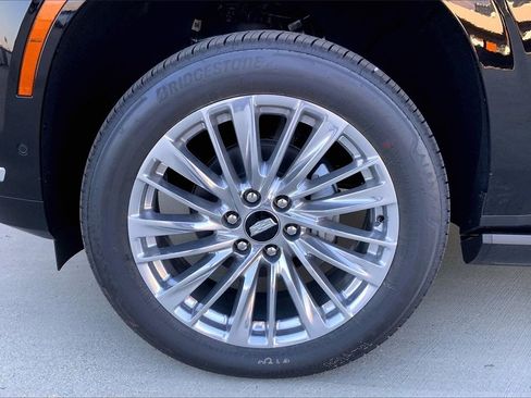 New 2026 Cadillac Escalade Luxury image 13