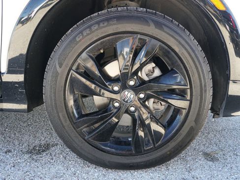 Used 2024 Buick Encore GX Sport Touring image 5