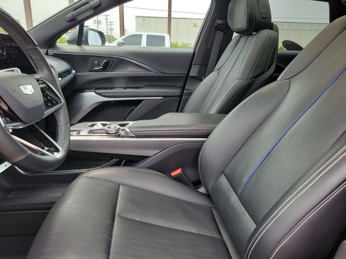 Used 2023 Cadillac Lyriq AWD image 20