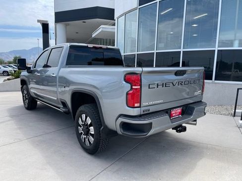Certified 2024 Chevrolet Silverado 3500 High Country w/ High Country Premium Package AWD/4WD image 4