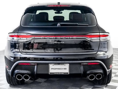 Certified 2025 Porsche Macan image 11
