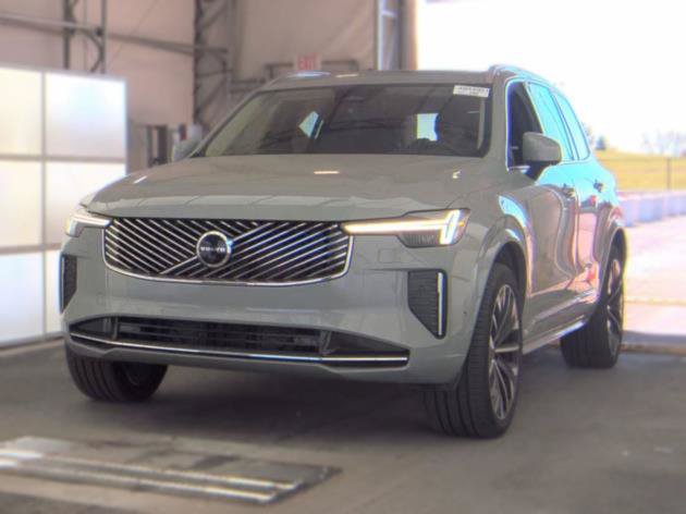 Used 2026 Volvo XC90 B6 Plus AWD/4WD image 3