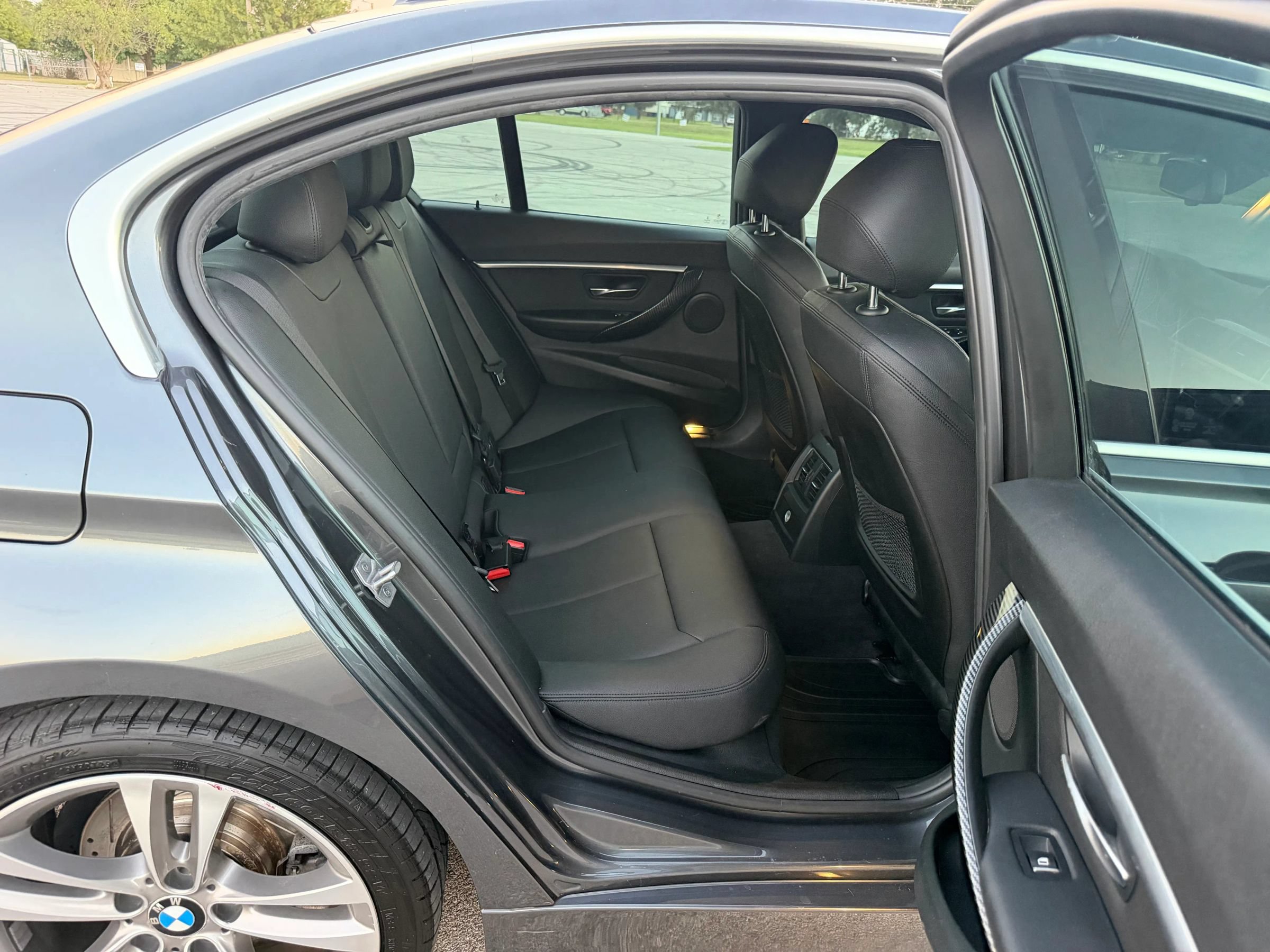 Used 2017 BMW 330i Sedan RWD image 15