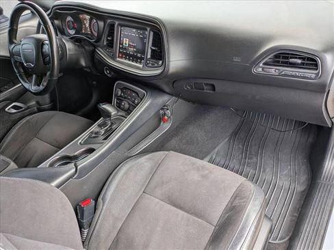 Used 2022 Dodge Challenger R/T Scat Pack w/ Shaker Package image 21