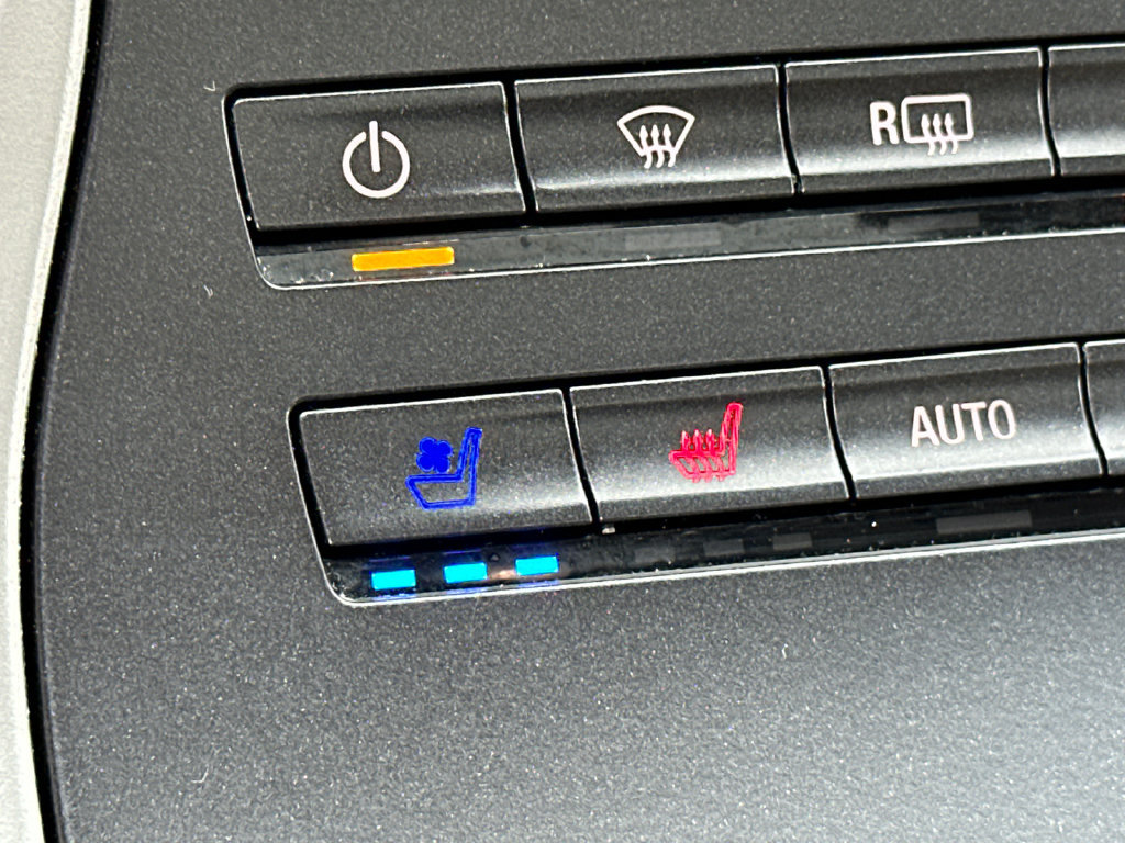 Used 2020 Lincoln Nautilus Reserve FWD image 32