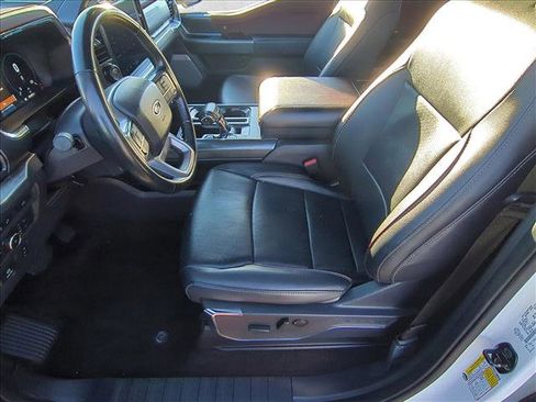 Used 2022 Ford F150 Lariat image 16