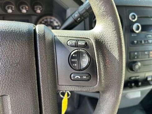 Used 2016 Ford F550 4x4 Regular Cab Super Duty image 21