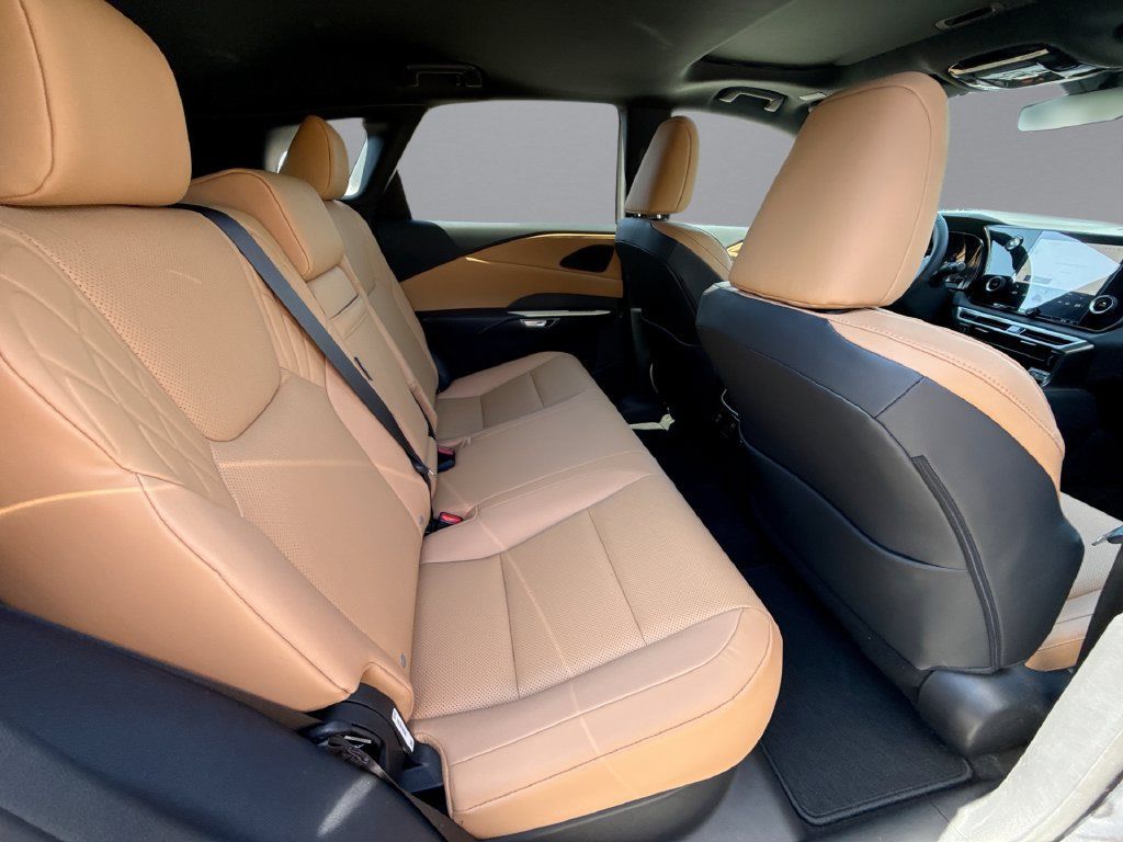 Used 2026 Lexus RX 350 FWD image 17