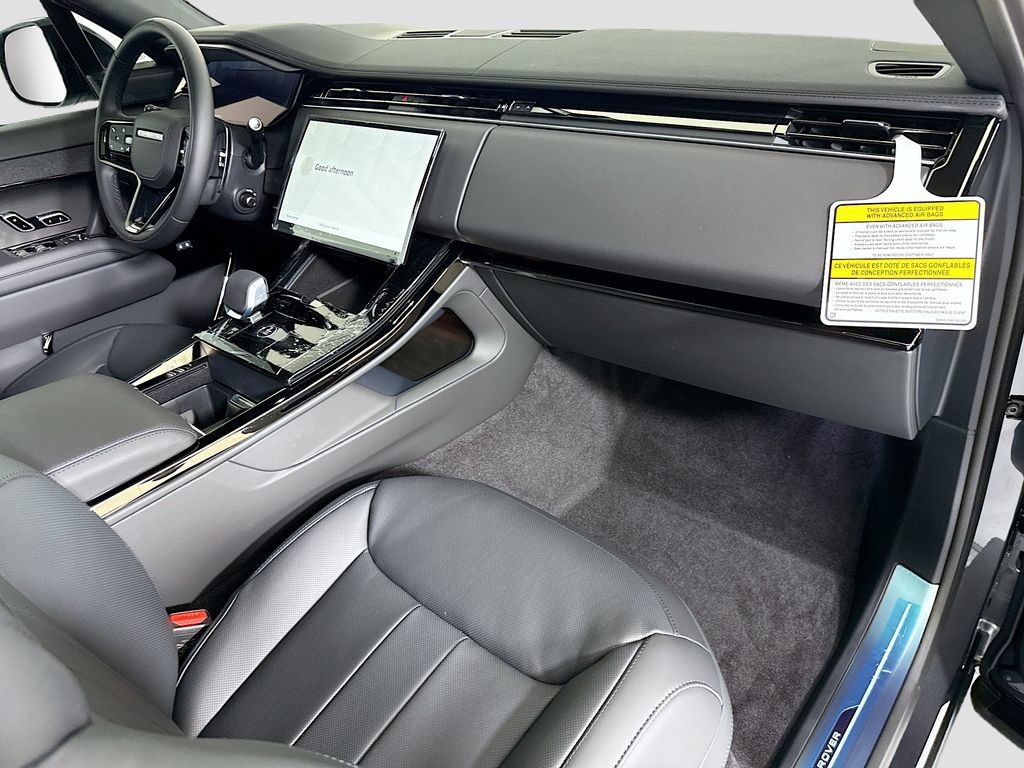 New 2026 Land Rover Range Rover Sport Dynamic SE AWD/4WD image 17