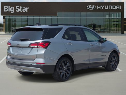 Used 2023 Chevrolet Equinox RS w/ RS Leather Package FWD image 4