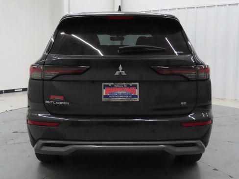 New 2026 Mitsubishi Outlander SE AWD/4WD image 4
