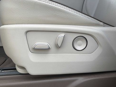 Used 2024 GMC Yukon Denali w/ Denali Reserve Package image 20