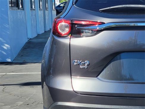 Used 2022 MAZDA CX-9 Touring image 8