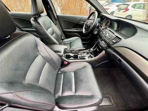 Used 2017 Honda Accord Sport Special Edition image 14