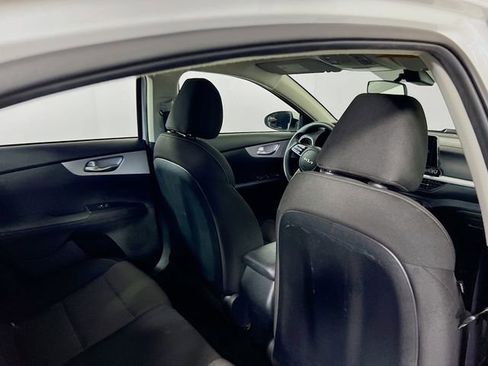 Used 2024 Kia Forte LXS image 9