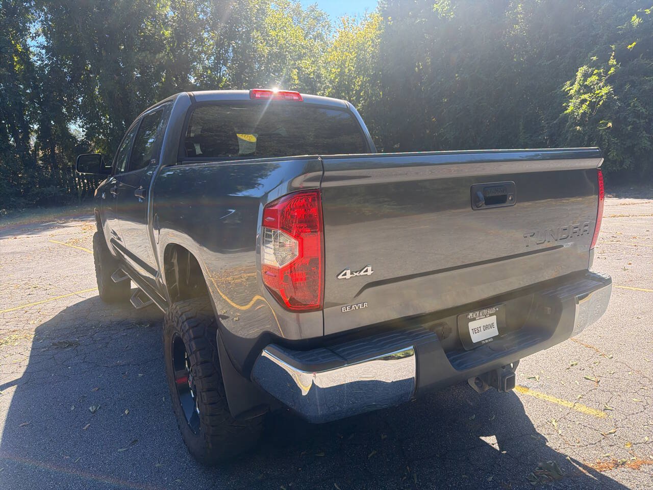 Used 2018 Toyota Tundra SR5 w/ SR5 Upgrade Package AWD/4WD image 5