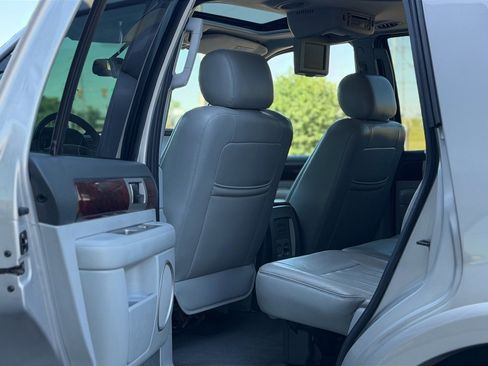 Used 2006 Lincoln Navigator Luxury AWD/4WD image 7