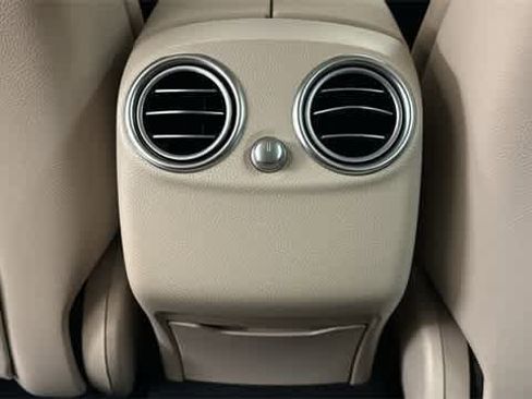 Used 2022 Mercedes-Benz GLC 300 4MATIC image 29