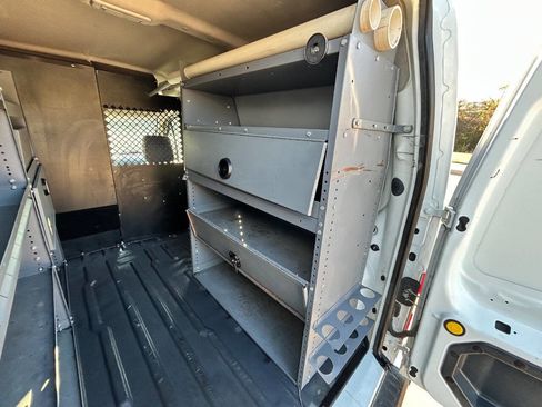 Used 2013 Ford Transit Connect XLT image 15