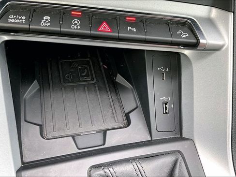 Used 2021 Audi Q3 2.0T Premium Plus w/ Premium Plus Package AWD/4WD image 16