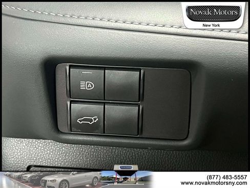 Used 2022 Toyota Highlander XSE image 23