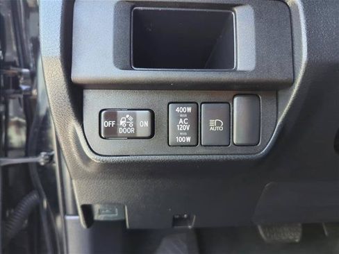 Used 2019 Toyota Tacoma TRD Sport RWD image 17