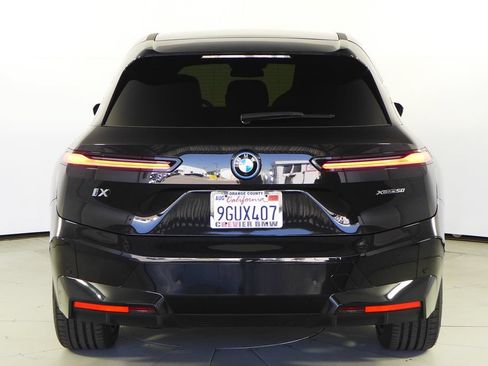 Used 2024 BMW iX xDrive50 w/ Sport Package AWD/4WD image 7