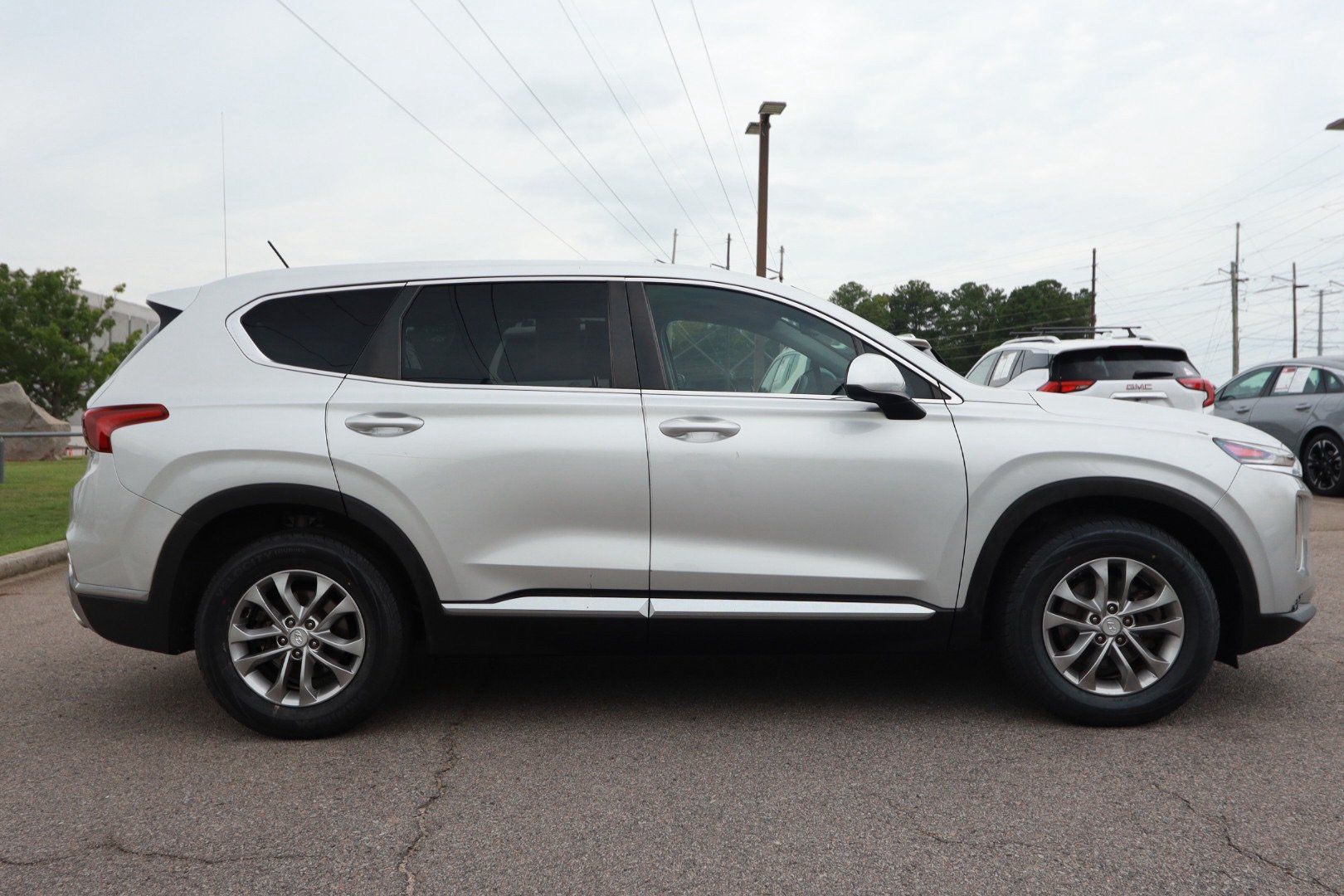 Used 2020 Hyundai Santa Fe SE FWD image 6