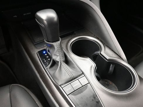 Used 2023 Toyota Camry SE image 29