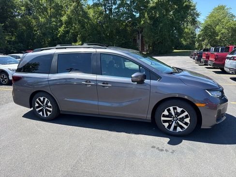 New 2026 Honda Odyssey EX-L image 2