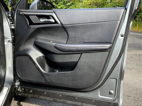 Used 2024 Mitsubishi Outlander SE image 27