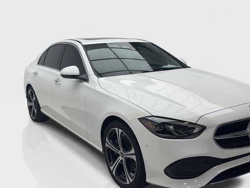 Used 2024 Mercedes-Benz C 300 Sedan image 2
