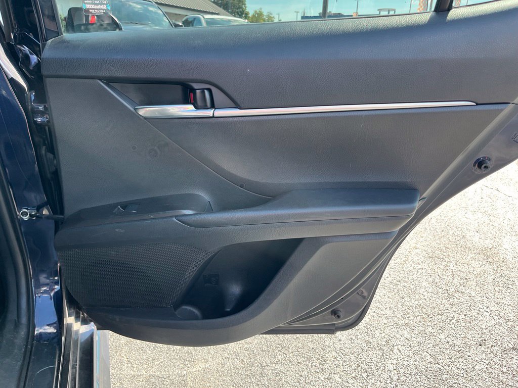 Used 2022 Toyota Camry SE FWD image 28