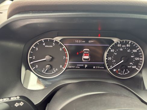 Used 2023 Nissan Rogue SV FWD image 19