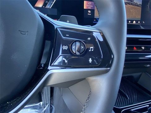 Certified 2025 BMW 530i image 24