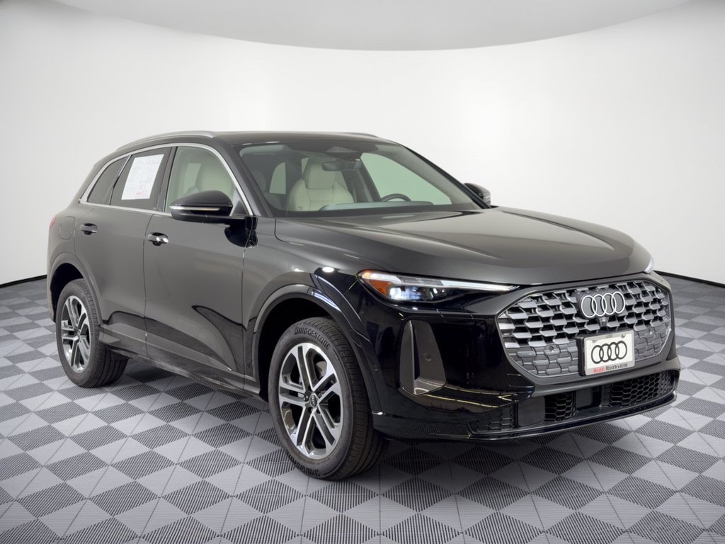 Certified 2025 Audi Q5 Premium Plus w/ Premium Plus AWD/4WD image 7